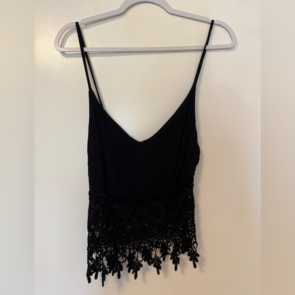 Stone Cold Fox black guipure lace crop camisole top. Scf size 1